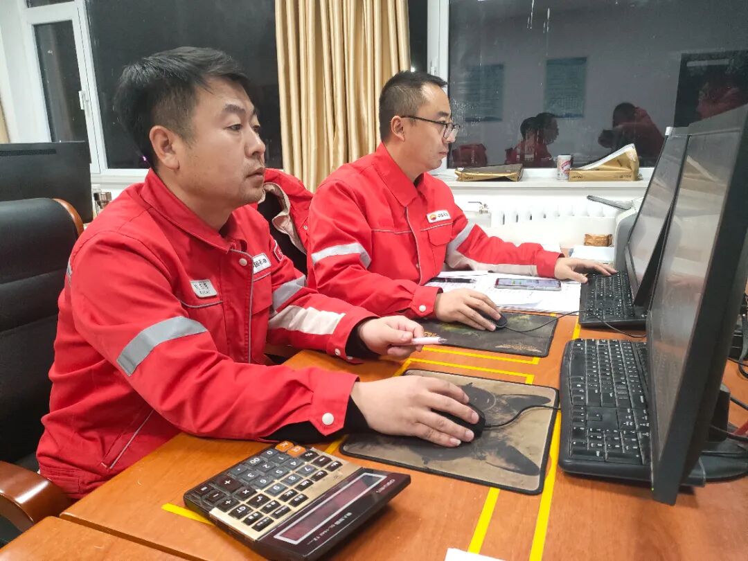 学庄：纷纷飞雪稳上产  全员出击保运行 (19).jpg