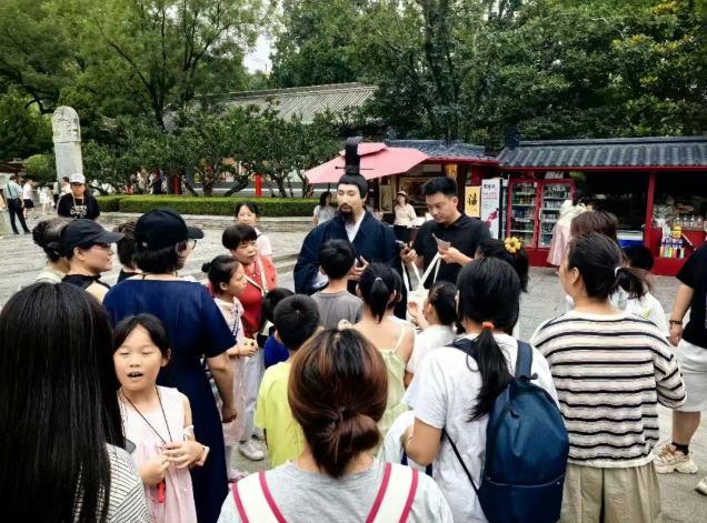 游客与NPC对答诗词